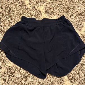 Lululemon Women's Navy Blue LR Hotty Hot shorts